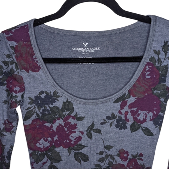 American Eagle Outfitters Gray Floral Long Sleeve Crop Top XS 🌸 - Picture 5 of 5